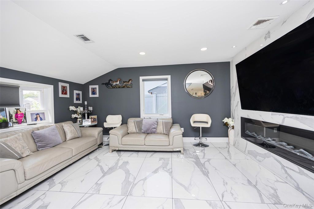 4185 Harriet Road, Bethpage, NY 11714 — photo 4