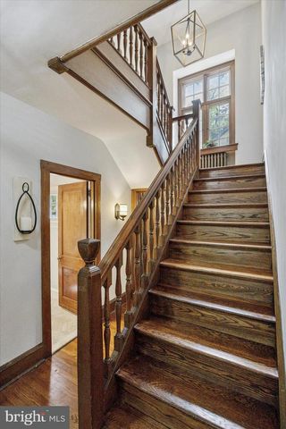 944 RYDAL RD, Jenkintown, PA 19046