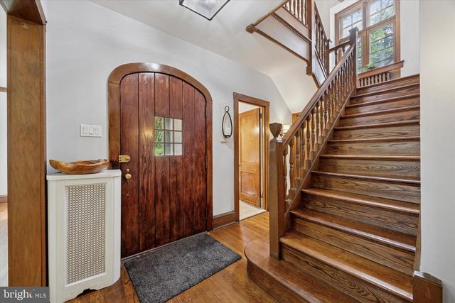 944 RYDAL RD, Jenkintown, PA 19046