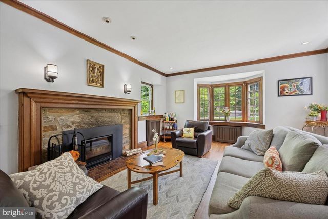 944 RYDAL RD, Jenkintown, PA 19046