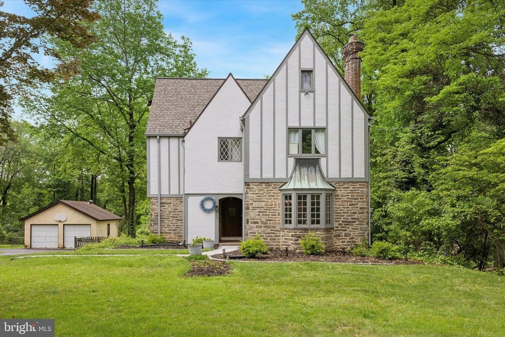 944 RYDAL RD, Jenkintown, PA 19046
