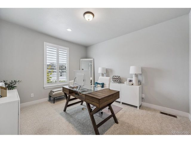 8890 S Quatar Ct, Aurora, CO 80016