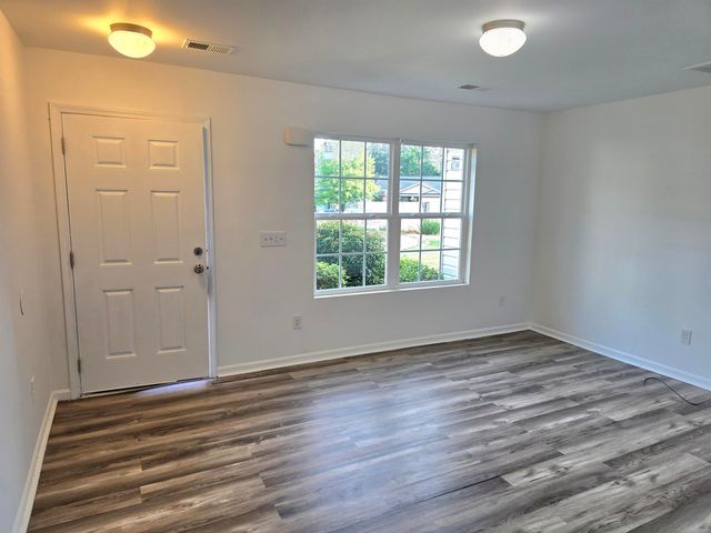 5 Bethel Street, Spartanburg, SC 29306