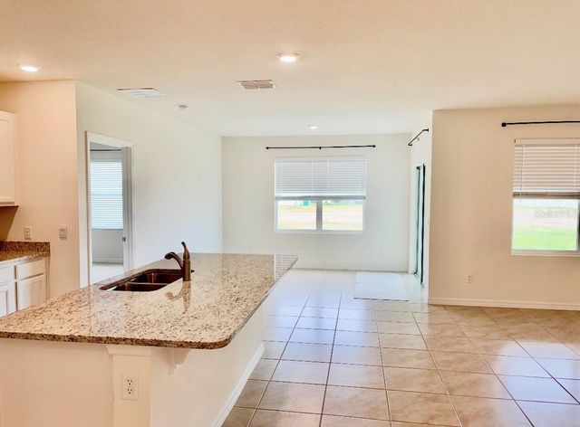 5216 GREENHEART AVENUE, Mount Dora, FL 32757