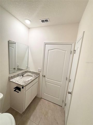 5216 GREENHEART AVENUE, Mount Dora, FL 32757
