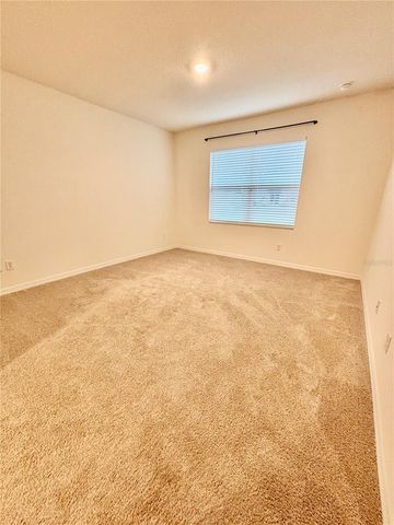 5216 GREENHEART AVENUE, Mount Dora, FL 32757