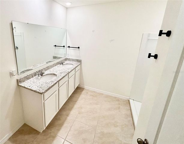 5216 GREENHEART AVENUE, Mount Dora, FL 32757