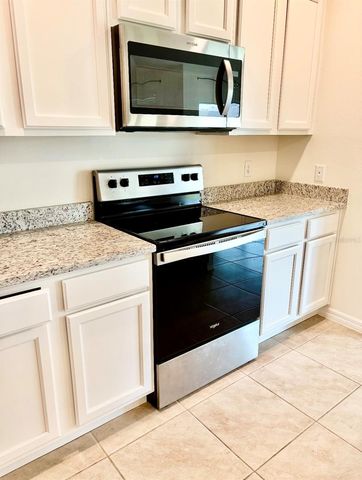 5216 GREENHEART AVENUE, Mount Dora, FL 32757