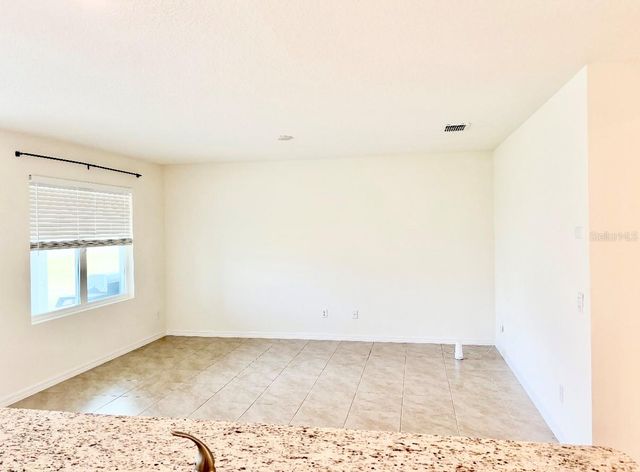 5216 GREENHEART AVENUE, Mount Dora, FL 32757