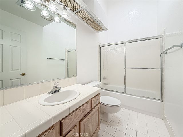 206 Camino Cortina, Camarillo, CA 93010