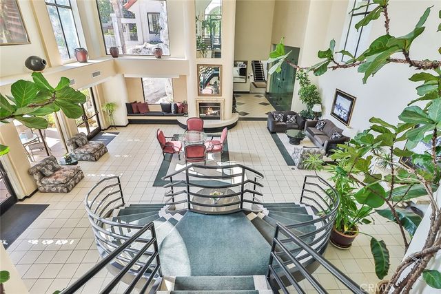 206 Camino Cortina, Camarillo, CA 93010