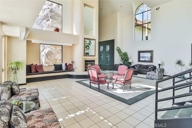 206 Camino Cortina, Camarillo, CA 93010