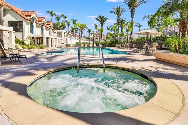 206 Camino Cortina, Camarillo, CA 93010