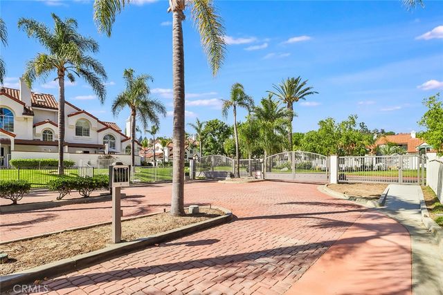 206 Camino Cortina, Camarillo, CA 93010