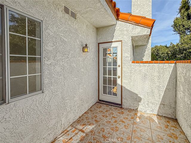 206 Camino Cortina, Camarillo, CA 93010
