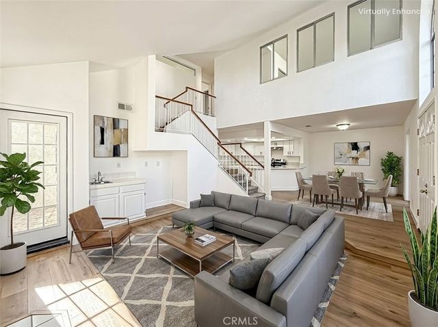 206 Camino Cortina, Camarillo, CA 93010