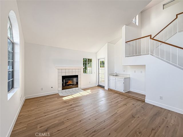 206 Camino Cortina, Camarillo, CA 93010