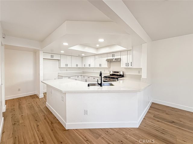 206 Camino Cortina, Camarillo, CA 93010