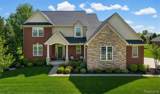 801 Watersmeet Drive, Oxford, MI 48371