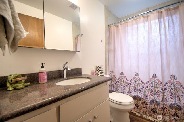 5016 Brassfield Road SE, Olympia, WA 98501
