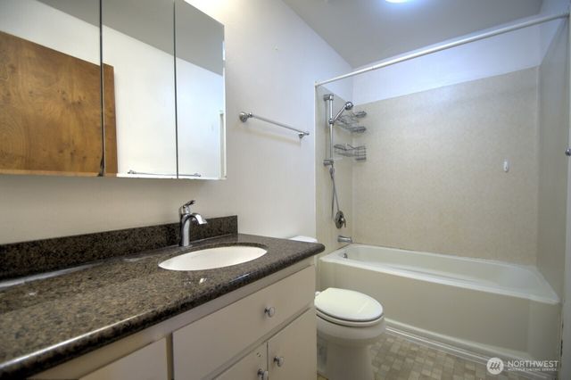 5016 Brassfield Road SE, Olympia, WA 98501