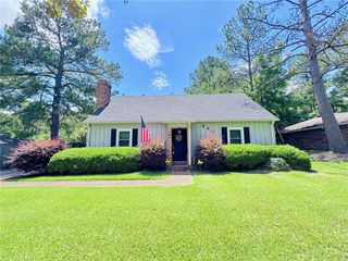 244 SUSAN GAY Street, Pineville, LA 71360