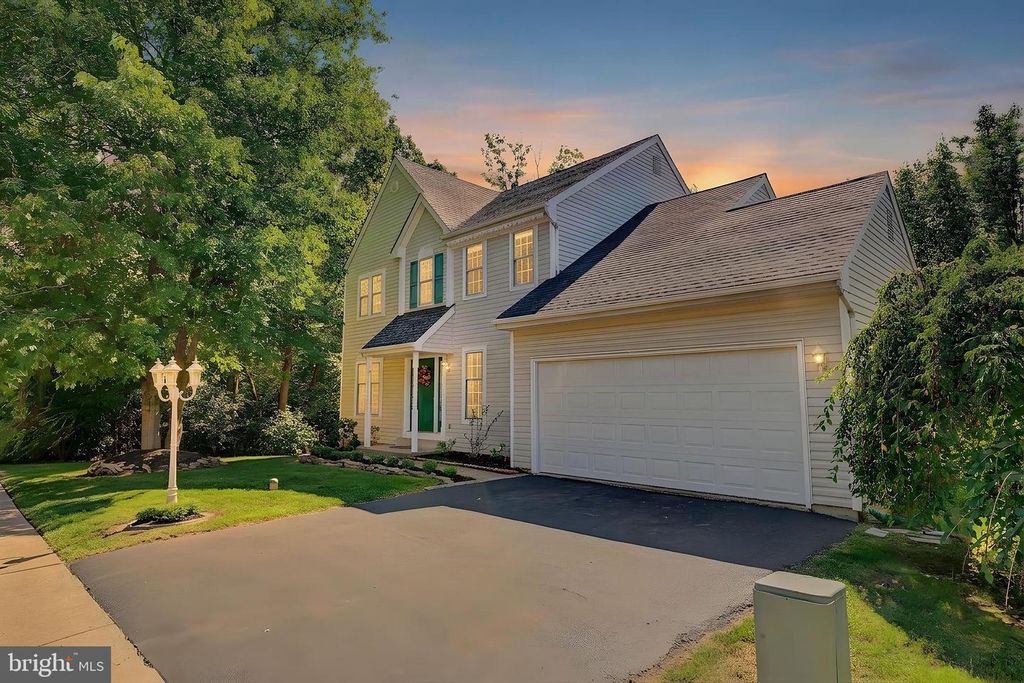 705 BUTTONWOOD DR, ROYERSFORD, PA 19468 — exterior