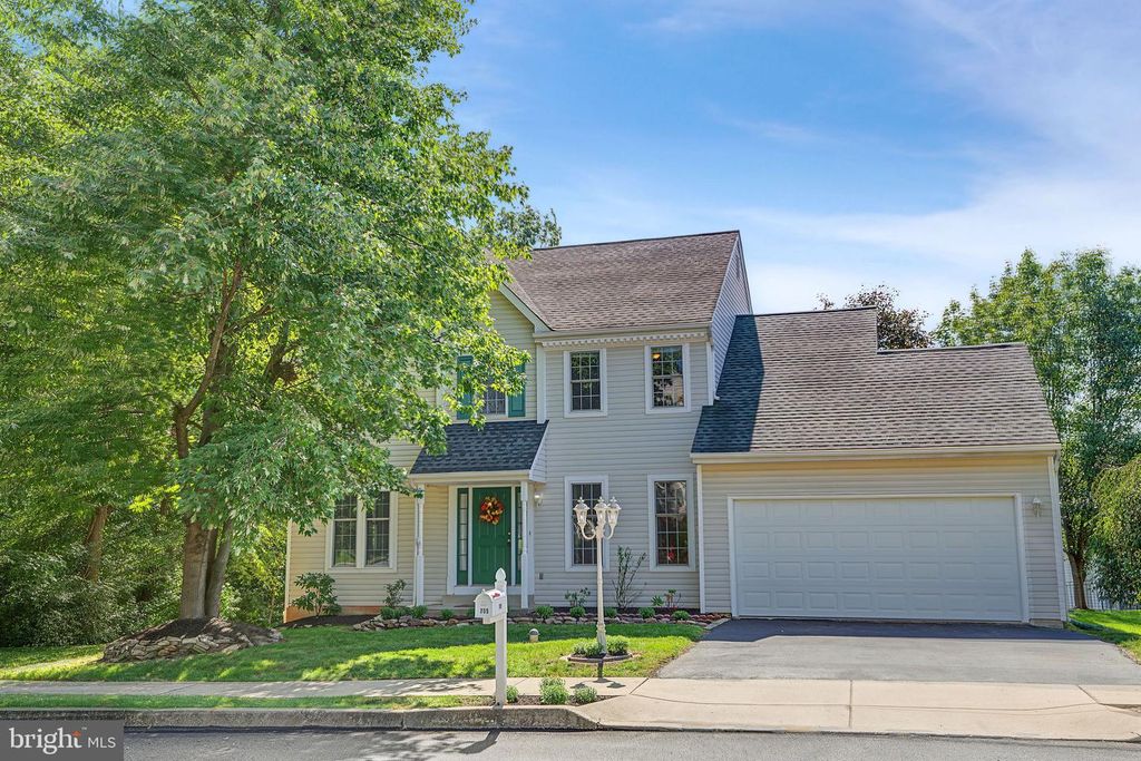 705 BUTTONWOOD DR, ROYERSFORD, PA 19468 — photo 4