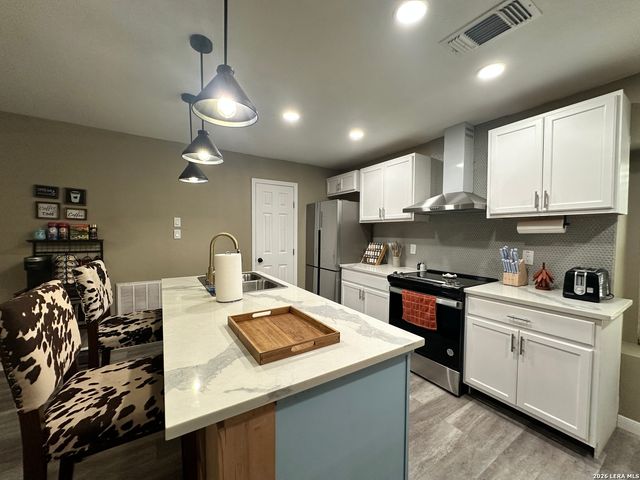 819 BIG SKY DR, San Antonio, TX 78245