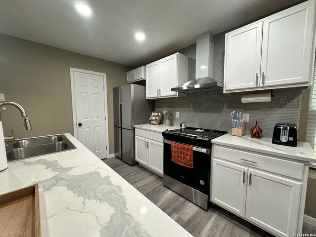 819 BIG SKY DR, San Antonio, TX 78245