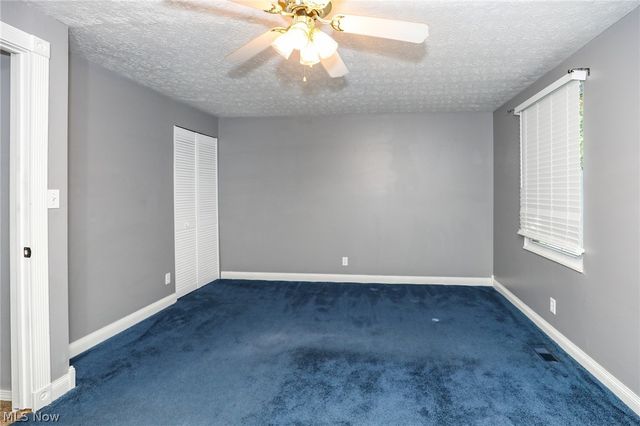 1073 Sunnywood Lane, Ravenna, OH 44266