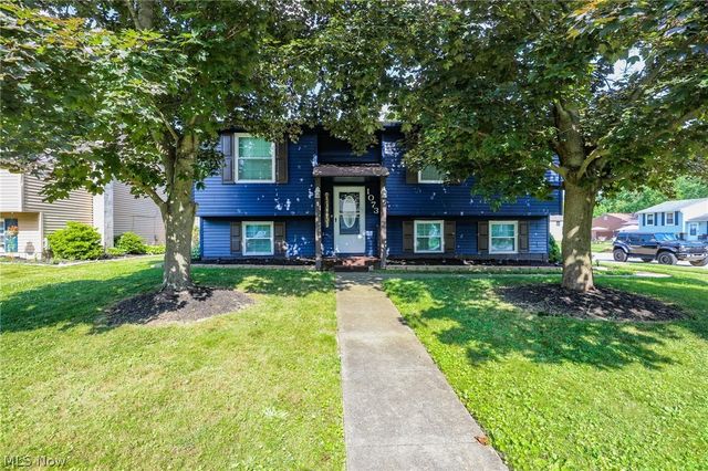 1073 Sunnywood Lane, Ravenna, OH 44266