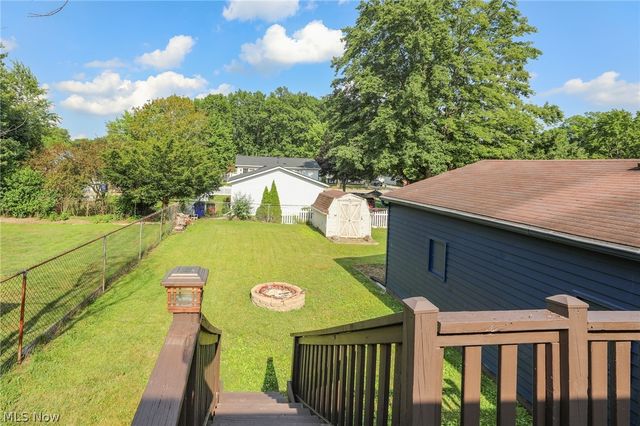 1073 Sunnywood Lane, Ravenna, OH 44266