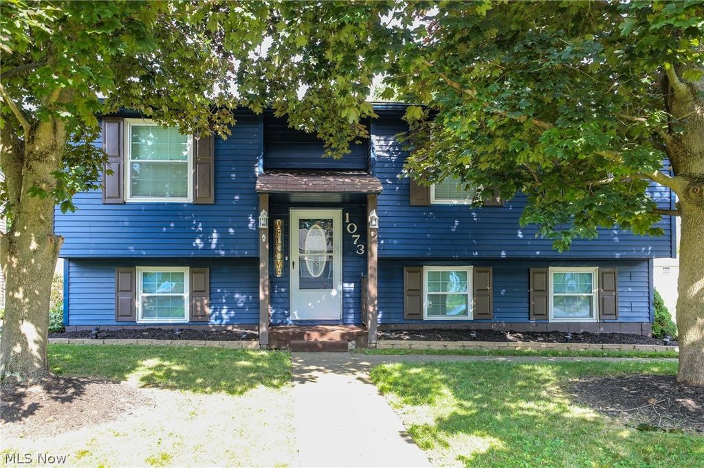1073 Sunnywood Lane, Ravenna, OH 44266