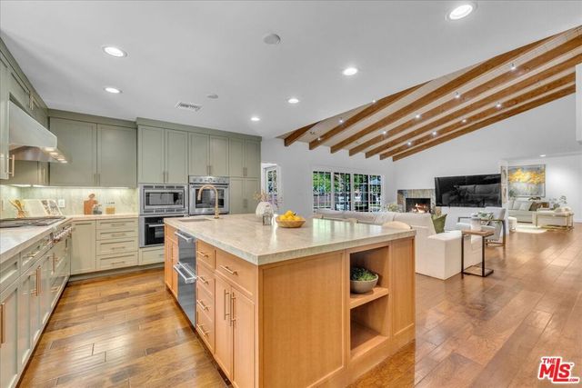 3741 Royal Woods Drive, Sherman Oaks, CA 91403