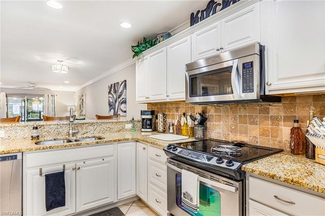 6834 Bogey DR, Fort Myers, FL 33919