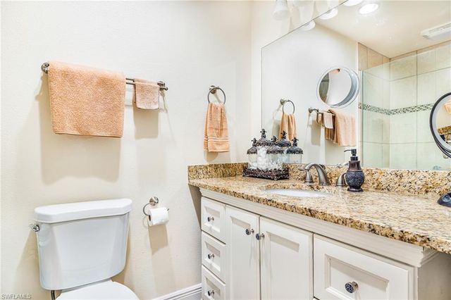 6834 Bogey DR, Fort Myers, FL 33919