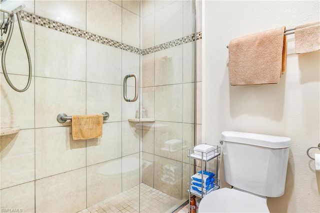 6834 Bogey DR, Fort Myers, FL 33919