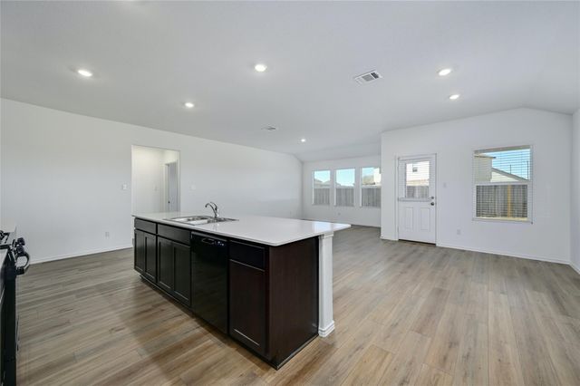 1015 Ascari CT, Hutto, TX 78634