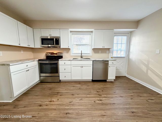 5100 Miles Ln, Louisville, KY 40219