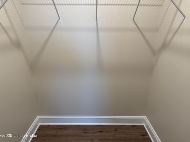 5100 Miles Ln, Louisville, KY 40219