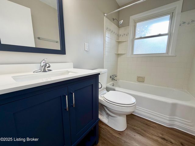 5100 Miles Ln, Louisville, KY 40219