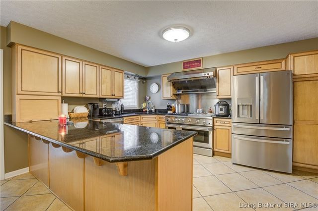 3603 Palmetto Dunes, Jeffersonville, IN 47130