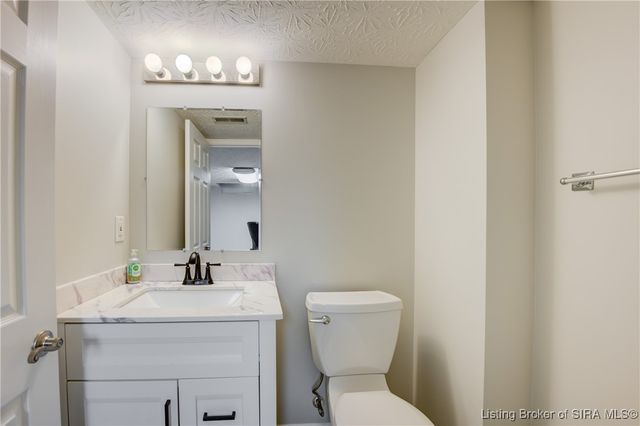 3603 Palmetto Dunes, Jeffersonville, IN 47130