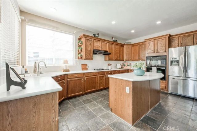 2612 E Shea Drive, Fresno, CA 93720