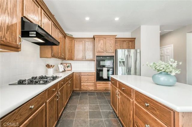 2612 E Shea Drive, Fresno, CA 93720