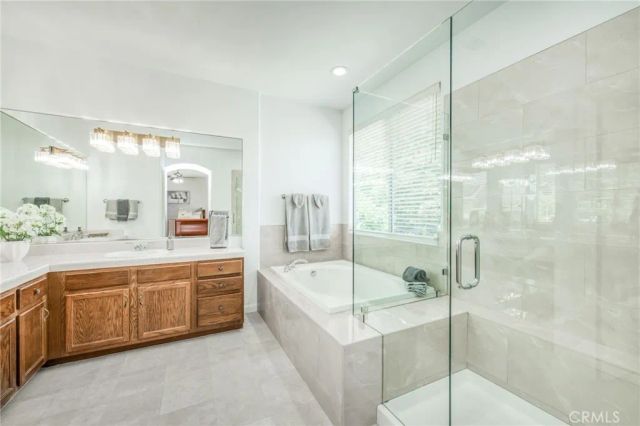 2612 E Shea Drive, Fresno, CA 93720