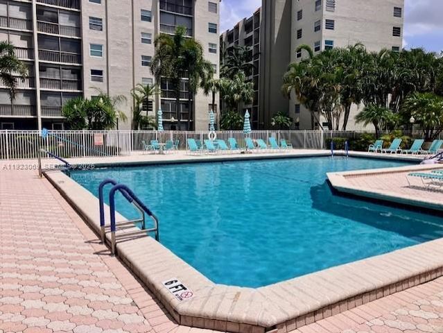 3910 Inverrary Boulevard 304B, Lauderhill, FL 33319