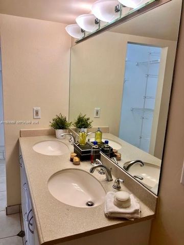 3910 Inverrary Boulevard 304B, Lauderhill, FL 33319