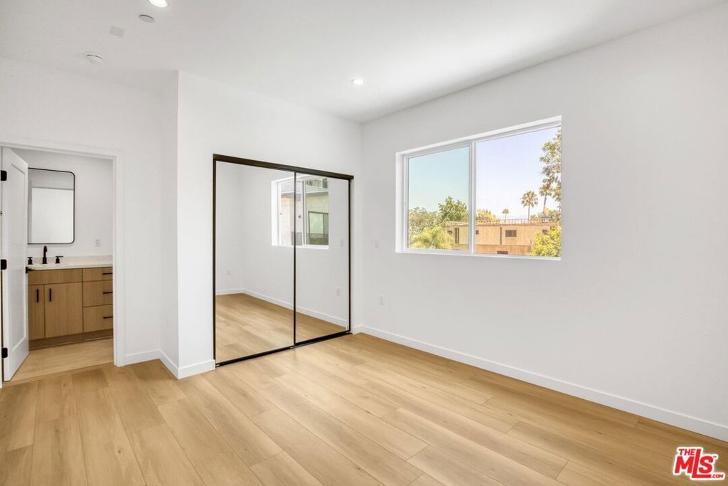 Image 59 of property listing at 10828 Hesby Street, North Hollywood, CA 91601